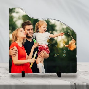 Placa de foto personalizada, pizarra de fotos, marco de pizarra natural, día de la madre único, regalo de aniversario, regalo de boda, regalo para mamá, nuevo hogar