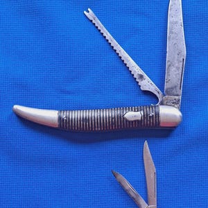 Pair of (2) Imperial Pocket Knives Fish Scaler VTG Made in Providence, RI, USA