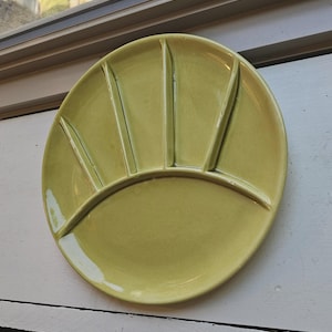 Vintage Avocado Green Ceramic Divided Plate Fondue Sushi Tray Made in Japan Sunburst