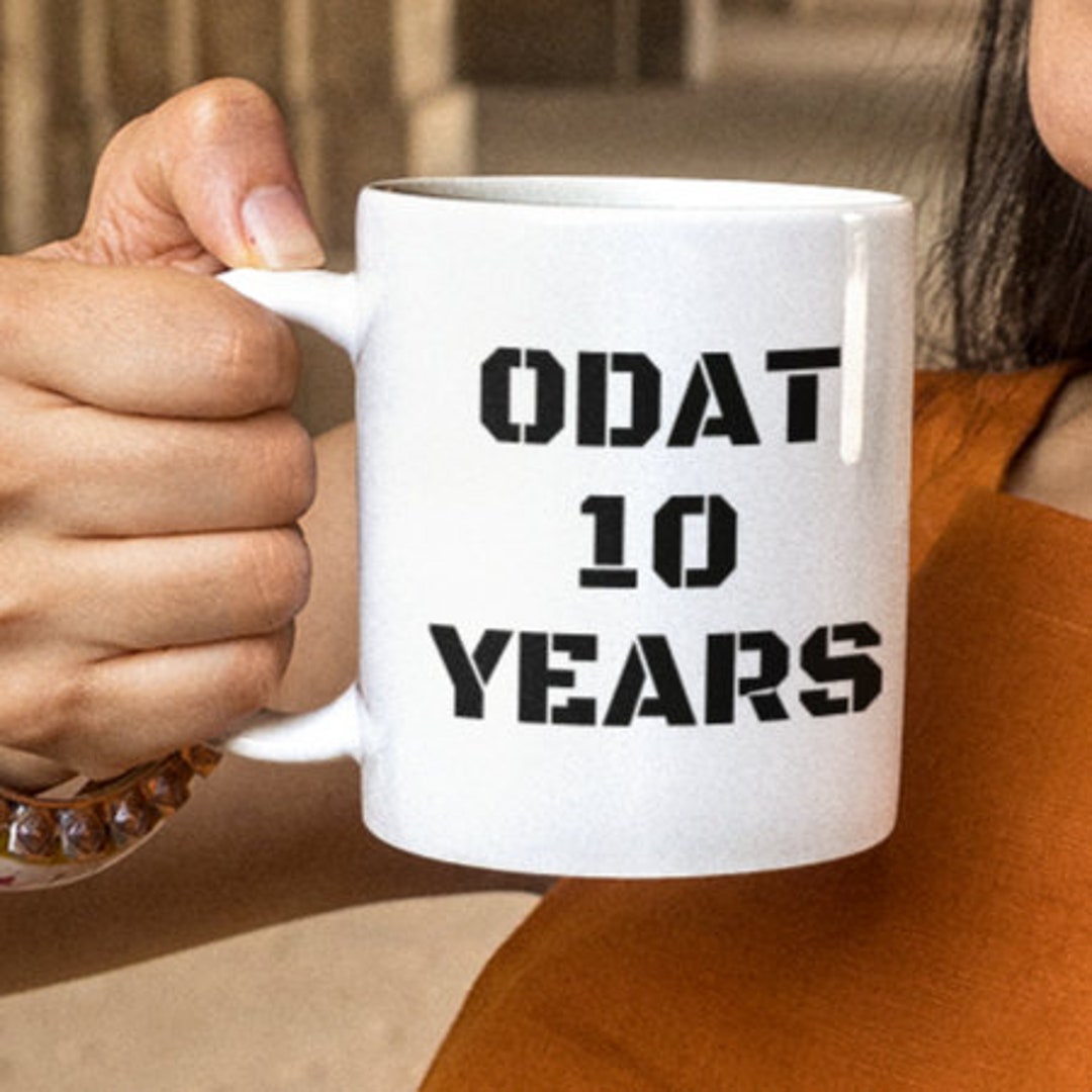 AA Nüchternheits-Chip »One Day At A Time« – Erholungsmünze Für Alkoholiker, 8 Jahre, Aus Edelstahl | Mit Gravur, Inkl. PU-Leder Schlüsselanhänger