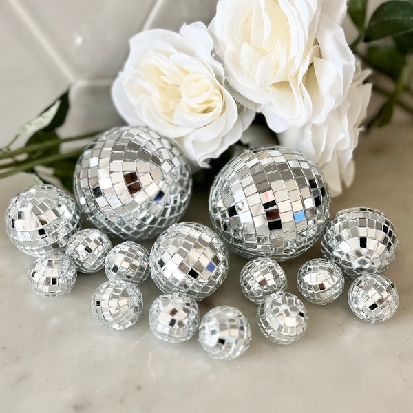 Disco Balls Retro Wedding Table Centerpiece Wedding Retro Mirrored Disco Ball Table Decor 70s Wedding Disco wedding table decor disco ball