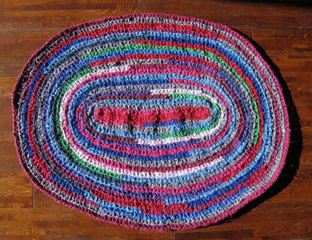Maroon Border Rug Handmade - Crochet - Rag Rug / Multi Color W/ Maroon Border / 36
