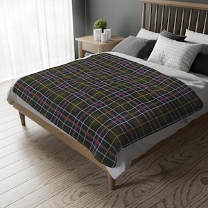 Culloden Tartan Throw Blanket - Authentic Clan Plaid - Soft Reversible Couch Throw - Scottish Heritage Gift - Culloden-Inspired Decor