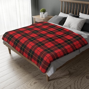 Clan Wallace Tartan Blanket - Cozy Velveteen Throw, Scottish Heritage Gift, Two-Sided Plaid Decor