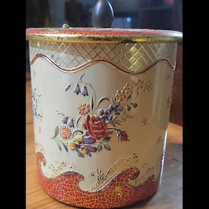 Vintage floral decorative tin - rose and gold color - made in Holland - timeless charm, collectible tin, kitchen decor