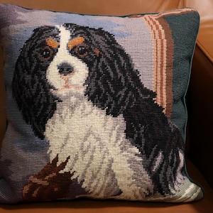 14&quot; Needlepoint Dog Pillow Cavalier King Charles Spaniel Velvet Backing Vintage Style Decor Accent