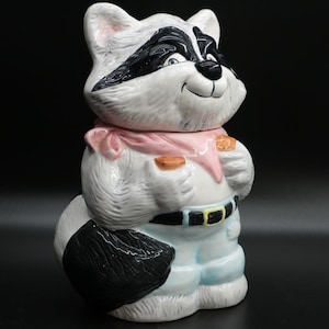 Vintage Hull Raccoon Cookie Jar USA 198 Ceramic Woodland Animal Kitchen Canister with Lid