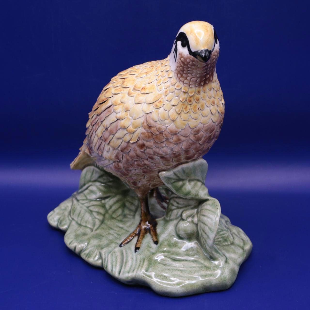 Vintage Holland Mold Quail Figurine on Leaf Base – Hand-painted