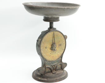 Antique English SALTER HOUSEHOLD SCALE No. 46 & Round Metal Pan