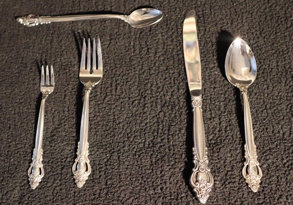 Vintage 83-piece Lyon Frontenac Stainless Silverware Set by Oneida