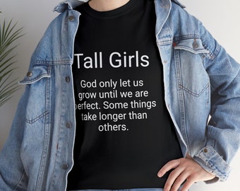 Lange meisjes zijn een perfecte zwart-witte versie, unisex zwaar katoenen T-shirt