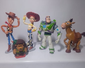 5 jolies figurines de collection TOY STORY.