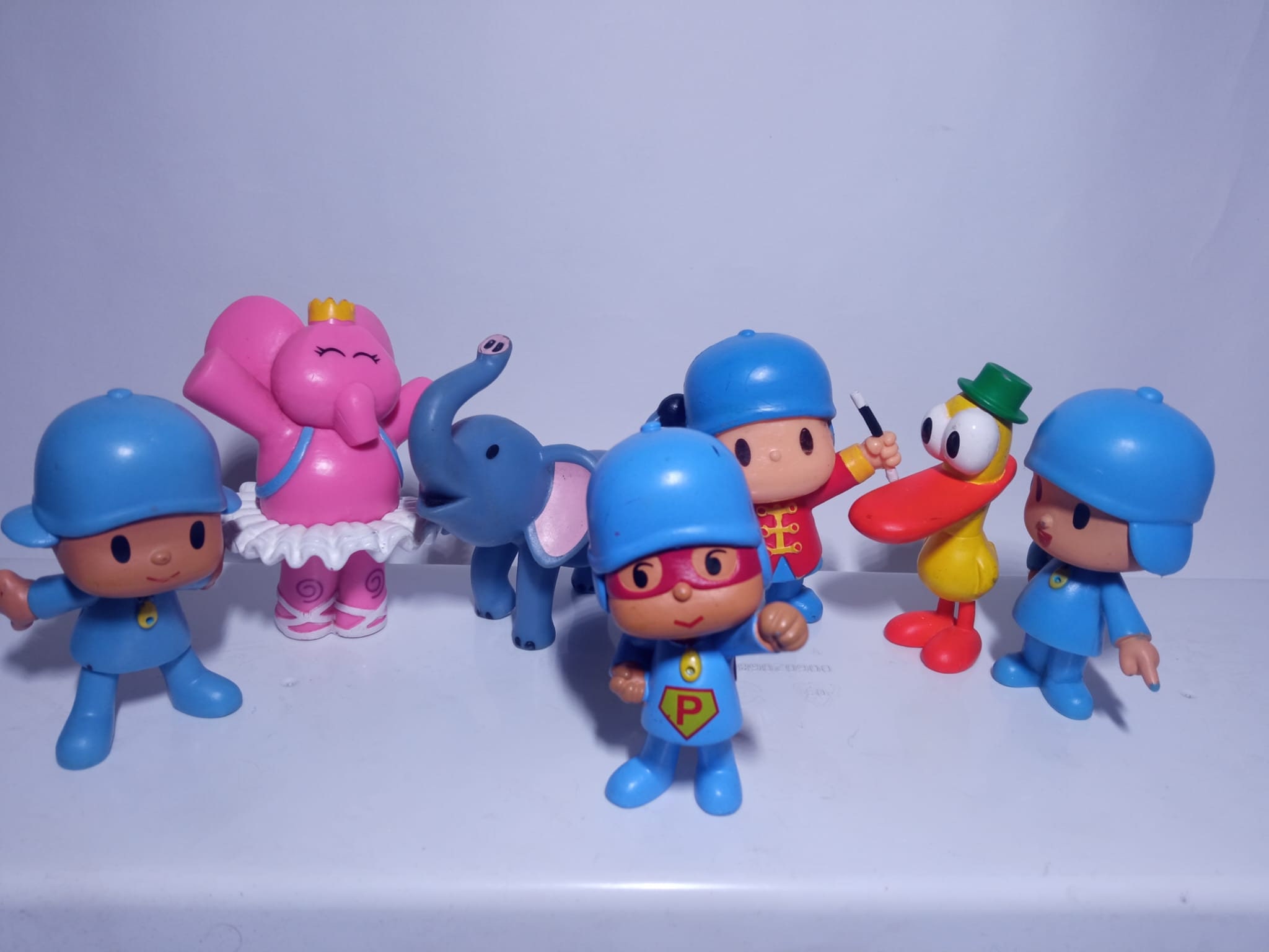 Pocoyo Toys-Figura de acción Muñeca de juguete Nina, Elly, Pato, Fred,  Loula -  España