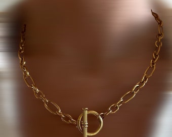 18k gold plated toggle baroque style chain necklace