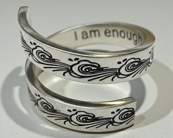 Anillo de plata bohemio ajustable "Soy suficiente", sin miedo, recordatorio de coraje para ser fuerte, súbete a la ola y sal más fuerte.