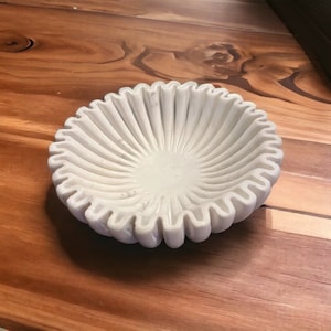 Marble Ruffle Bowl- Lotus Bowl