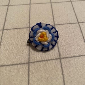 Subtle Aroace Flower Pin