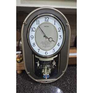 Seiko Melodies in Motion Wall Clock Vintage Model QXM329NRH New Without Box