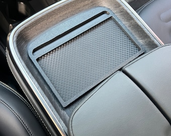 Horizontal Phone Holder for Rivian R1T/R1S wireless charging (Gen 1 only)