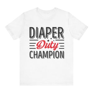 Glücklicher Vater Geschenk Shirt für neue Väter mit lustigem Design Windel Pflicht Champion T-Shirt für neue Väter Geschenk