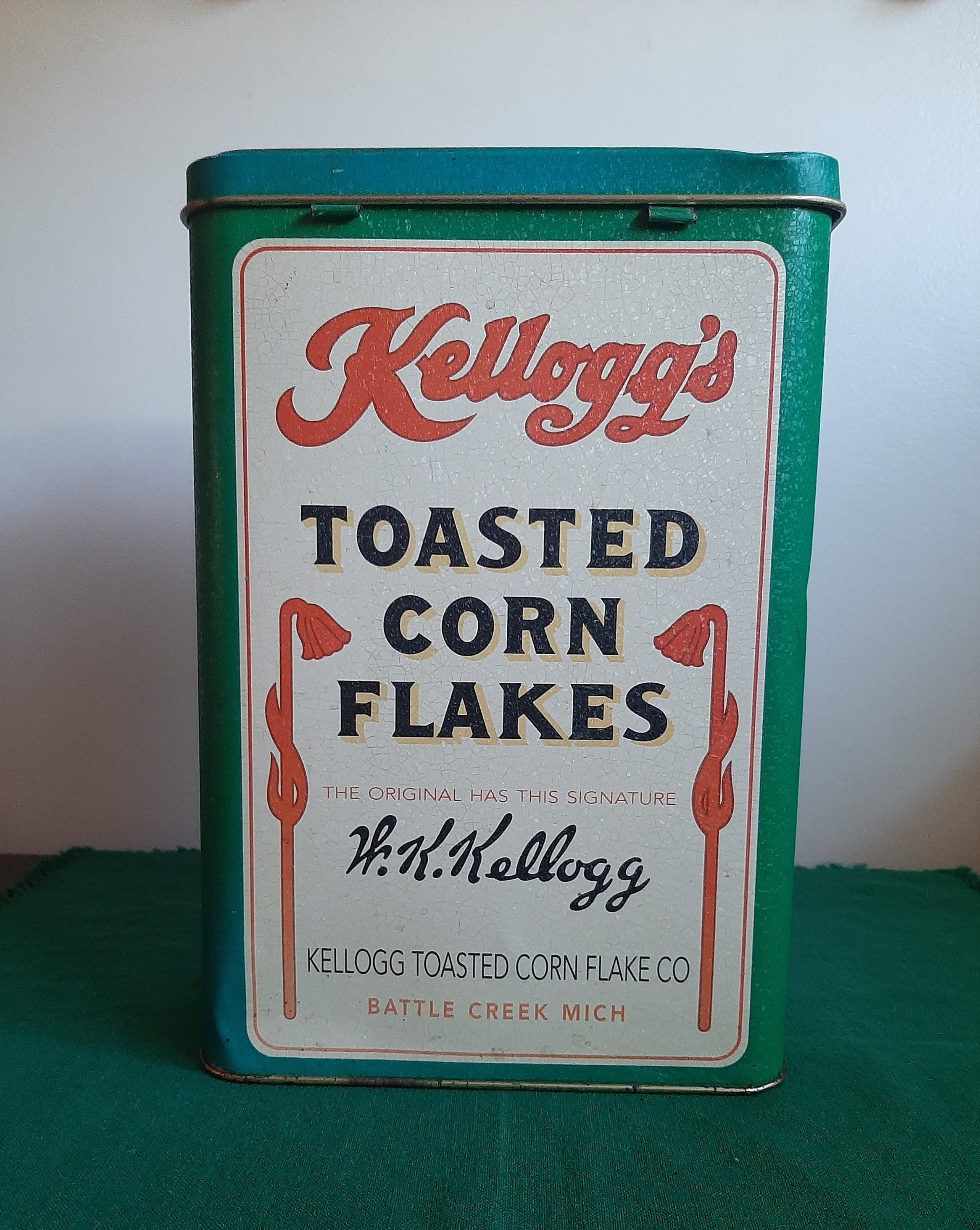 Boite métal céréales 'Kellogg's' rouge (Smacks) - 25x18x10 cm