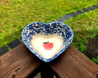 Heart Shaped Buttermilk Acres Stoneware Blue Spongeware w Apple Center Design Bowl:  Vintage Tableware