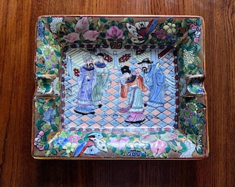 Vintage Hand Painted Porcelain Satsuma Ashtray w Traditional Chinese Figures and Ornate Floral Border:  Qianlong Honorary Marking
