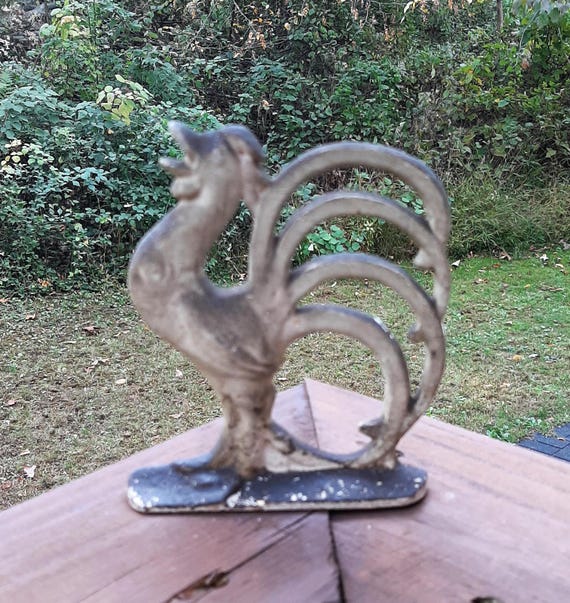 Vintage Metal Fantail Rooster Doorstop: Rustic Farmhouse Decor