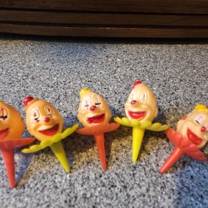 Vintage Wilton Clown Head w Ruffle Collar Cupcake Toppers:  Circus Themed Party