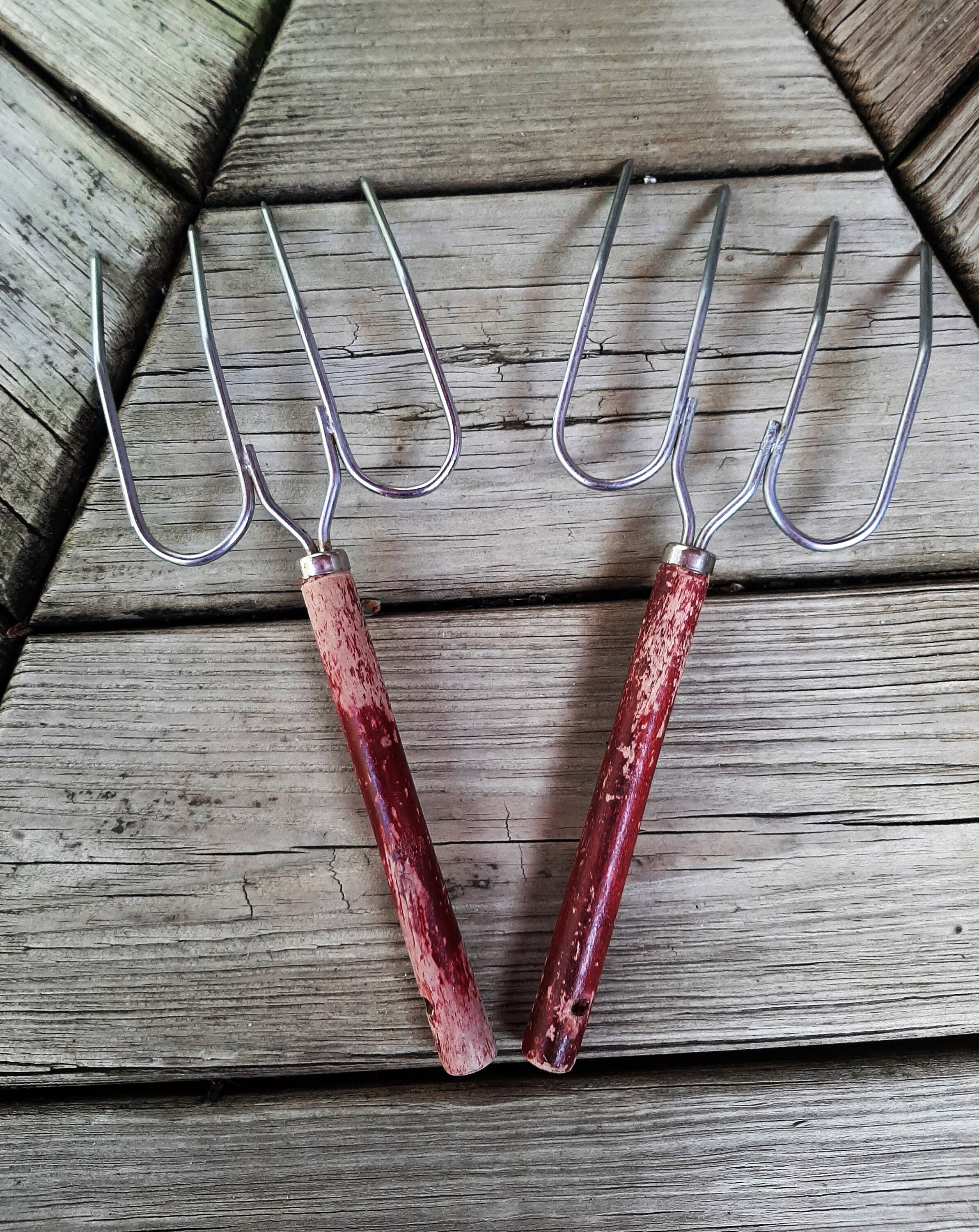 Vintage 4 Prong Meat Lifting Forks W Red Wooden Handles Etsy
