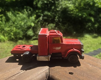 Red Tootsietoy Diecast Semi-Truck Peterbilt Cab:  Vintage Toy Vehicle