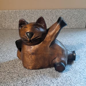 Vintage Wooden Folk Art Cat w Outstretched Leg, Wooden Happy Lounging Cat, Smiling Wooden Cat, Kitschy Quirky Cat Decor, Cat Lover GIft