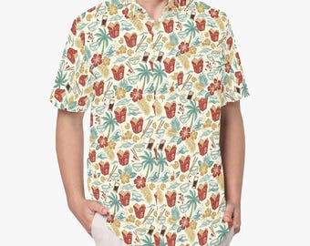 Pode incluir: Uma camisa de manga curta com botões sobre um fundo creme, apresentando um padrão repetitivo de caixas de comida para viagem vermelhas, palmeiras verdes, flores de hibisco vermelhas, folhas de palmeira amarelas, ondas azuis, pauzinhos e biscoitos da sorte.