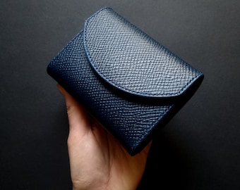 Cartera de cuero Buttero azul marino - Cartera con cierre de solapa cosida a mano - Cartera de cuero curtido vegetal - Elegante cartera de cuero para mujer