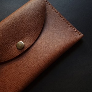 Leren envelop - Leren paspoorthouder - Leren documentenmap - Lichtbruin leren vak - Handcrafter leren etui - Bruine leren tas