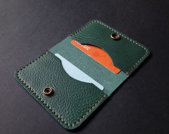 Bifold Country full grain leather card holder with snap closure: Compact handmade leather wallet