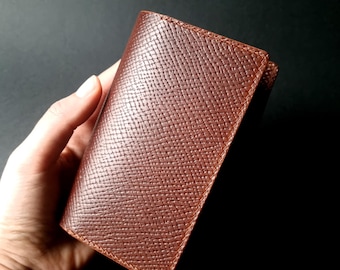 Funda para pasaporte de piel de grano completo, Funda de piel curtida vegetal, Accesorio de viaje, Funda de piel hecha a mano para documentos de identidad, Piel Buttero Hatch