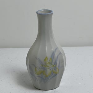 VTG Otagiri Yellow Blue White Floral Porcelain Bud Vase 5&quot; Fluted Sides Japan
