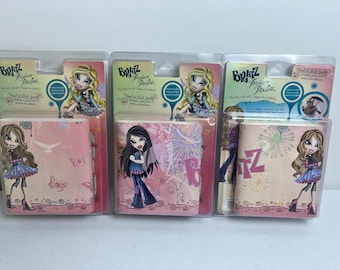 VTG Lot of 3 BRATZ Fashion Pixiez Wall Border Peel & Stick Room Decor