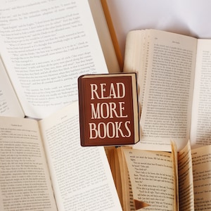 Read More Books Vinyl Sticker for Water Bottles, Laptop Decals