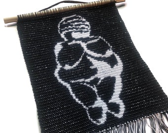 Venus of Willendorf Crochet Wall Hanging Pattern: Colorwork Tapestry (Digital Download)
