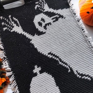 Halloween Crochet Pattern: Glowing Ghost Wall Hanging (PDF Pattern)