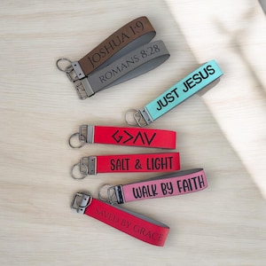Llavero cristiano personalizado con escrituras, llavero de pulsera, llavero de tela, llavero de cuero, regalos cristianos, llavero de regalo de bautismo