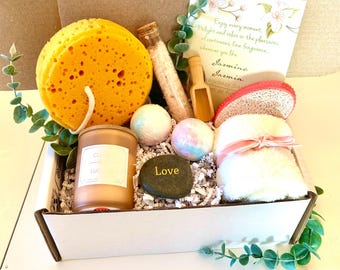 Luxurious Bath & Body Gift Box - Bath Bombs, Candle, &quot;Love&quot; Stone and more