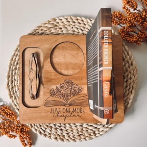 Just One More Chapter Wooden Book Stand | Glasses and Mug Holder | Unique Gifts for Book Lovers | Cozy Reading Accessories | Bookish Gifts