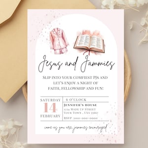 Puede incluir: Tarjeta de invitación rosa con el texto "Jesus and Jammies". La tarjeta presenta ilustraciones de pijama rosa y un libro abierto. La invitación incluye detalles del evento como fecha, hora y lugar.
