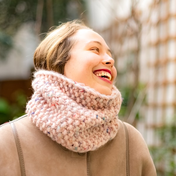 snood, cache-col, écharpe femme grosse laine en tricot, rose chiné