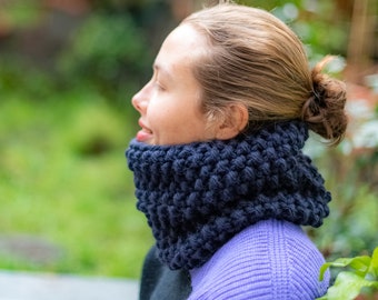 snood, neck warmer, women's chunky knit wool scarf, unisex, navy blue