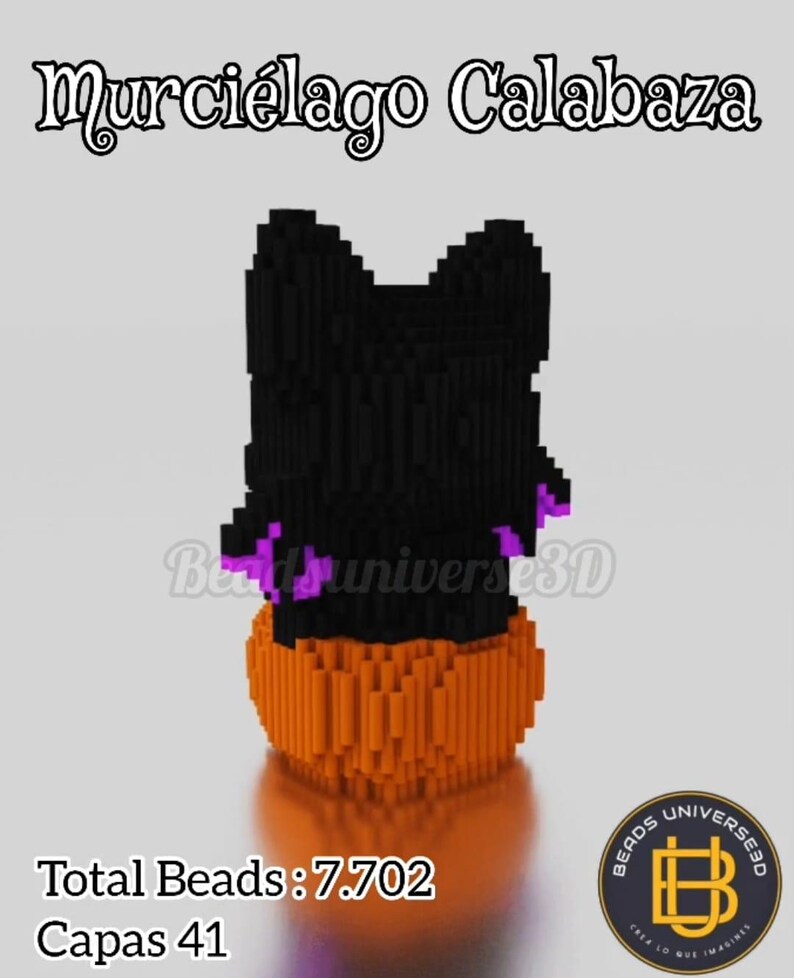 以下が含まれることがあります： オレンジ色のカボチャの上に黒いコウモリが乗った、3Dレンダリングされたハロウィーンをテーマにしたフィギュア。このフィギュアは、小さな長方形のブロックで構成されています。「Murci&eacute;lago Calabaza」というテキストが上部にあります。画像には「Total Beads: 7.702」と「Capas 41」というテキストも含まれています。