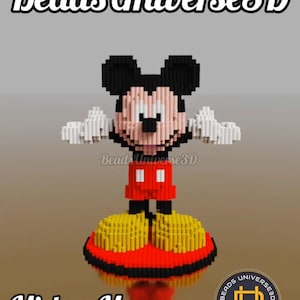 Puede incluir: Un modelo 3D de Mickey Mouse hecho con cuentas de colores. El modelo está de pie sobre una base roja con un contorno negro. El modelo lleva pantalones cortos rojos, zapatos amarillos y guantes blancos. El fondo es de color gris claro. El texto "Beads Universe 3D" está en la parte superior de la imagen. El texto "Mickey Mouse" está en la parte inferior de la imagen.